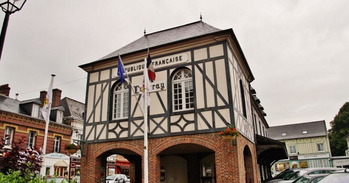 Luneray — photo réelle (Wikimedia Commons, Bastien.pierre)